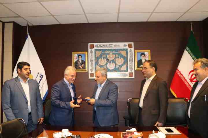 معاون مهندسی و پشتیبانی