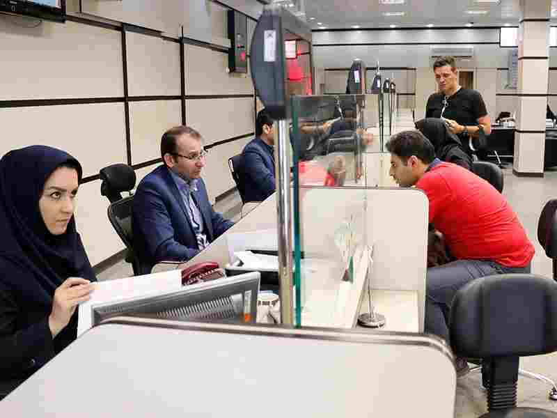 كاهش مطالبات غير جاري